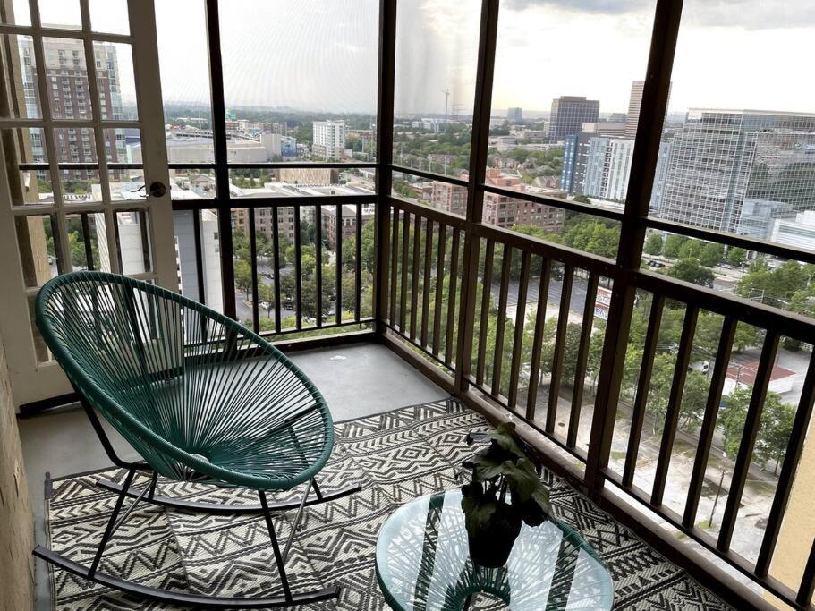 Home Away From Home Condo Downtown Atl 16Th Floor Атланта Экстерьер фото